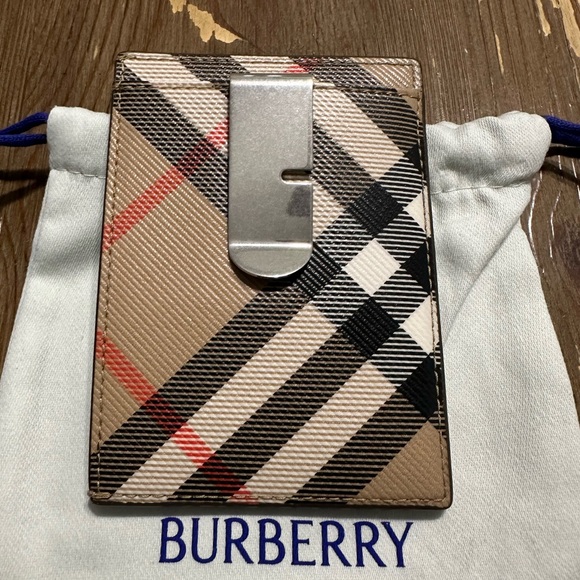 Burberry Clip Card Case - Picture 2 of 5